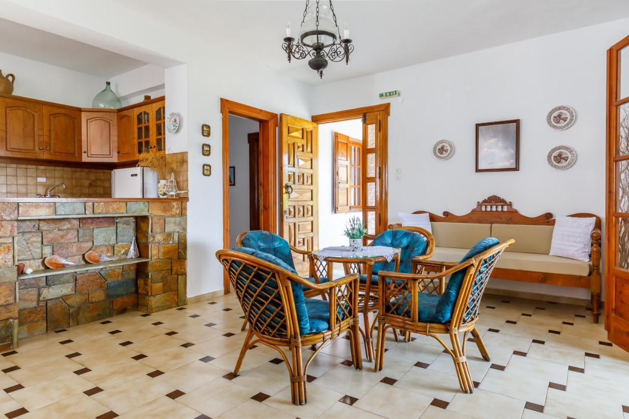 Ourania Apartment Skopelos Extérieur photo