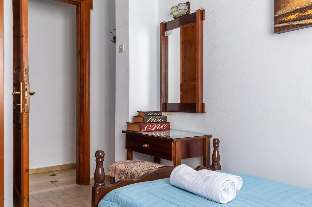 Ourania Apartment Skopelos Extérieur photo