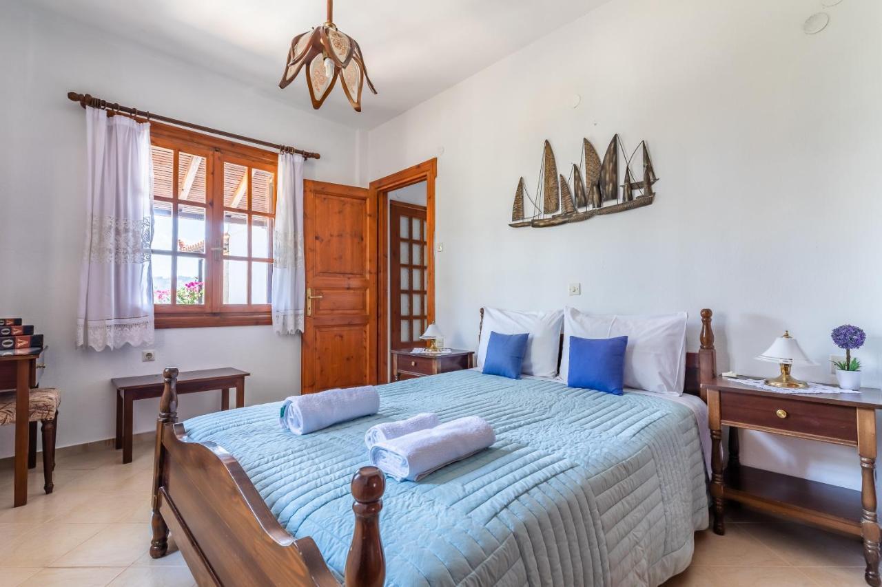 Ourania Apartment Skopelos Extérieur photo